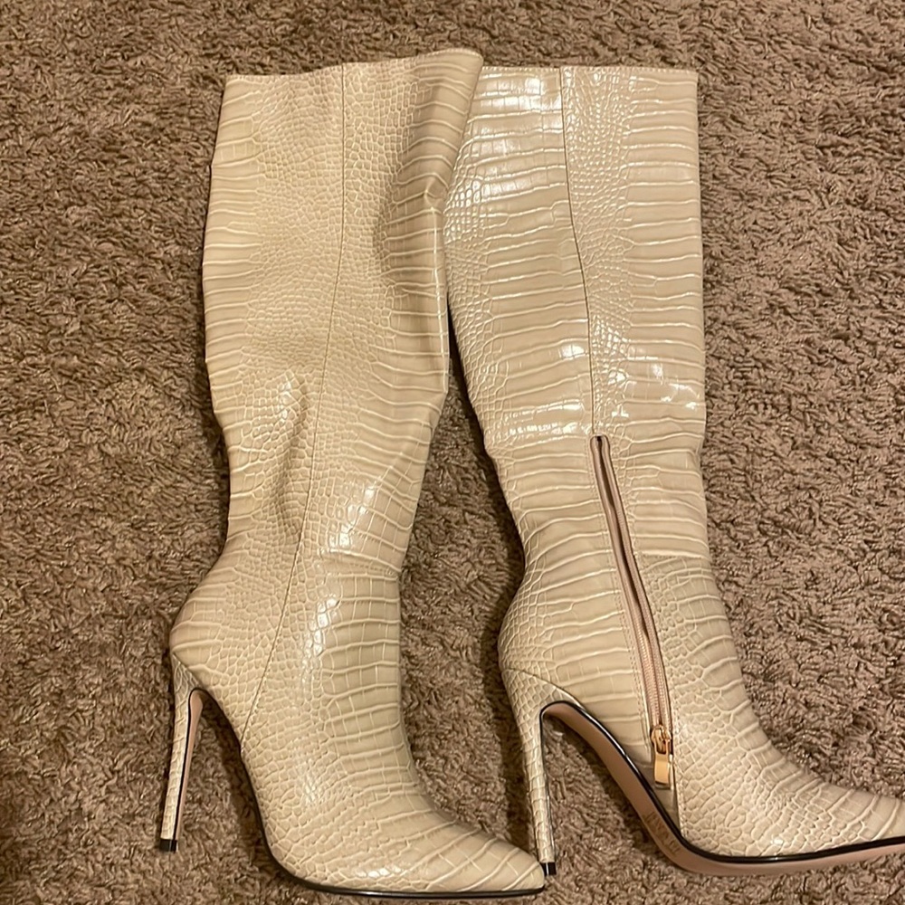 Long Boots / Barely worn Great condition